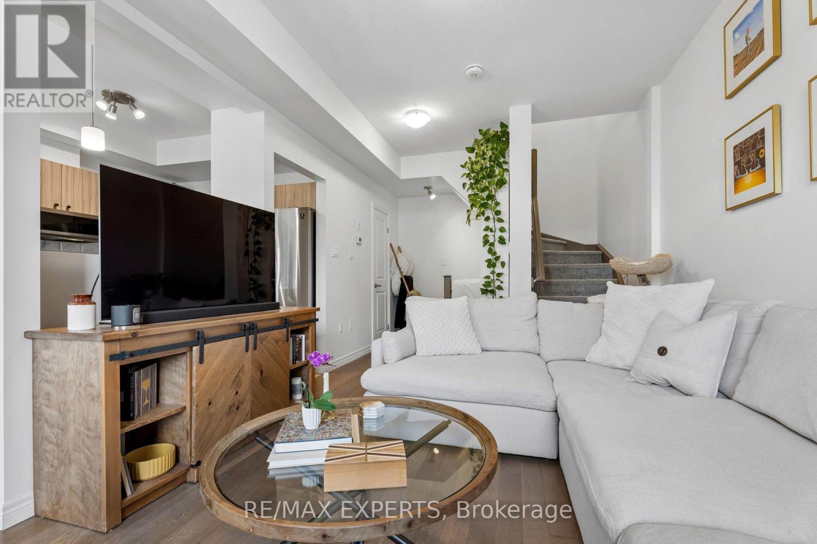 4 GROOM LANE - 12