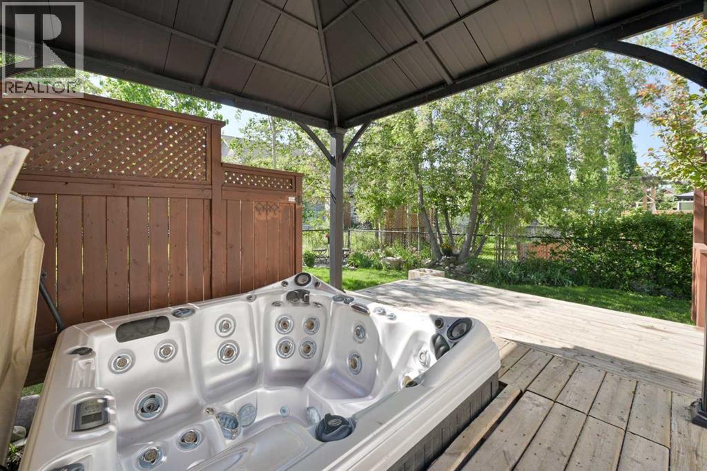 23 Cougar Ridge Link SW - 38