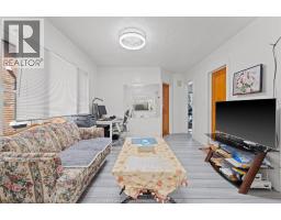 Enclosed porch - 72-74 Hanna Street East, Windsor, ON N8X2M9 Photo 14