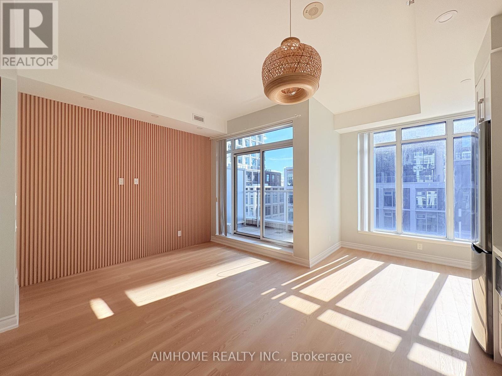 #621 783 BATHURST STREET - 12