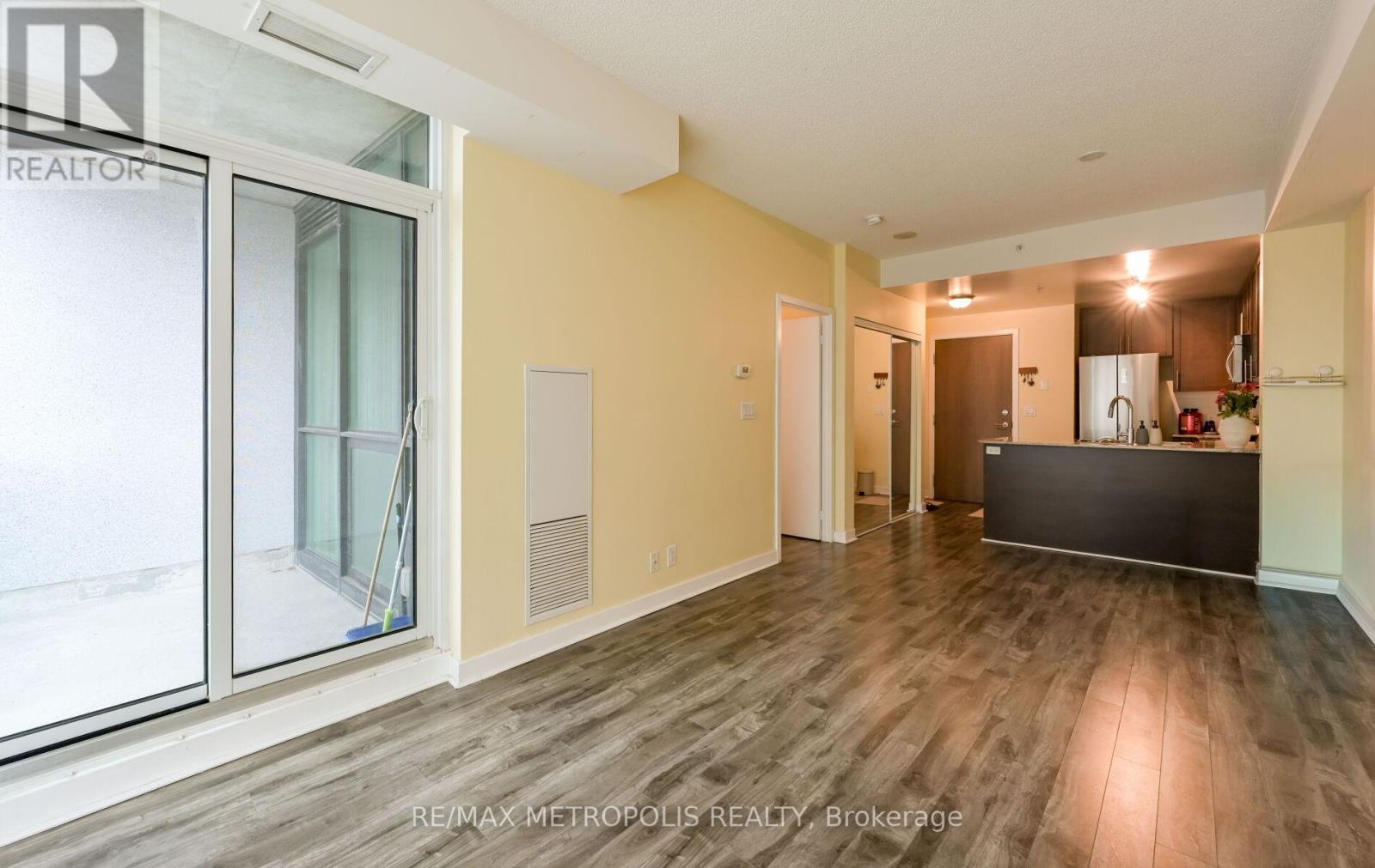 #1004 3985 GRAND PARK DRIVE - 10