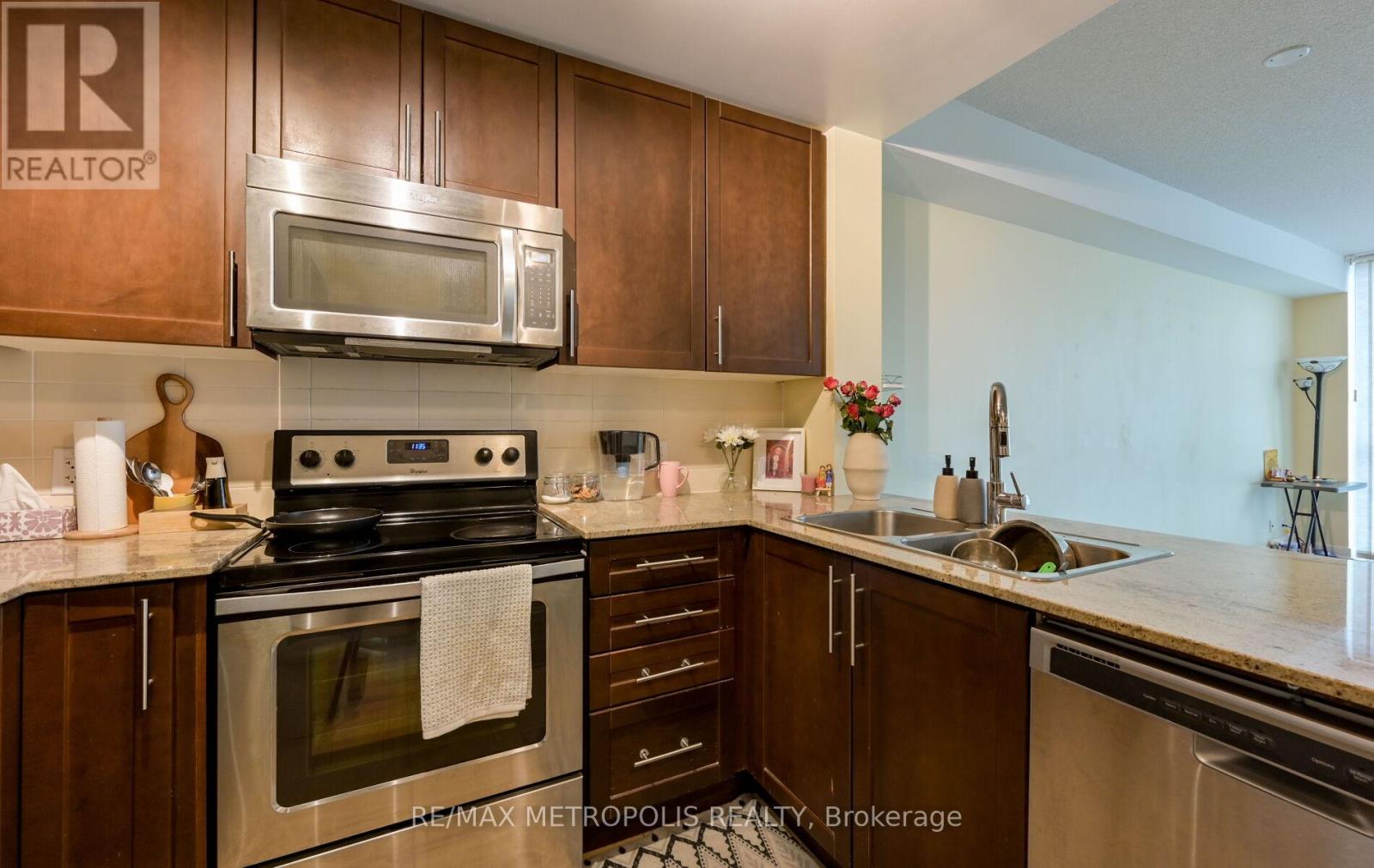 #1004 3985 GRAND PARK DRIVE - 14