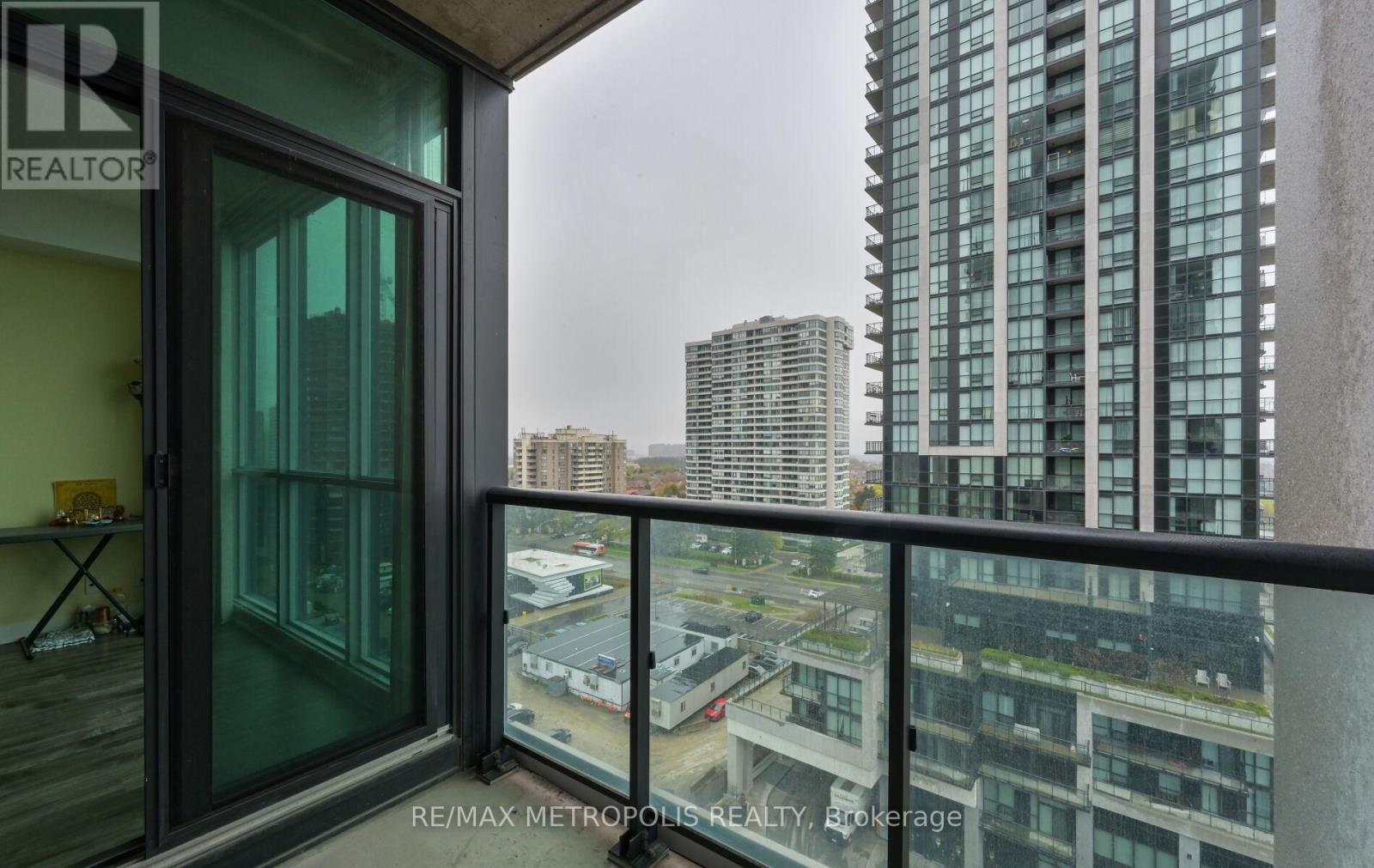 #1004 3985 GRAND PARK DRIVE - 24