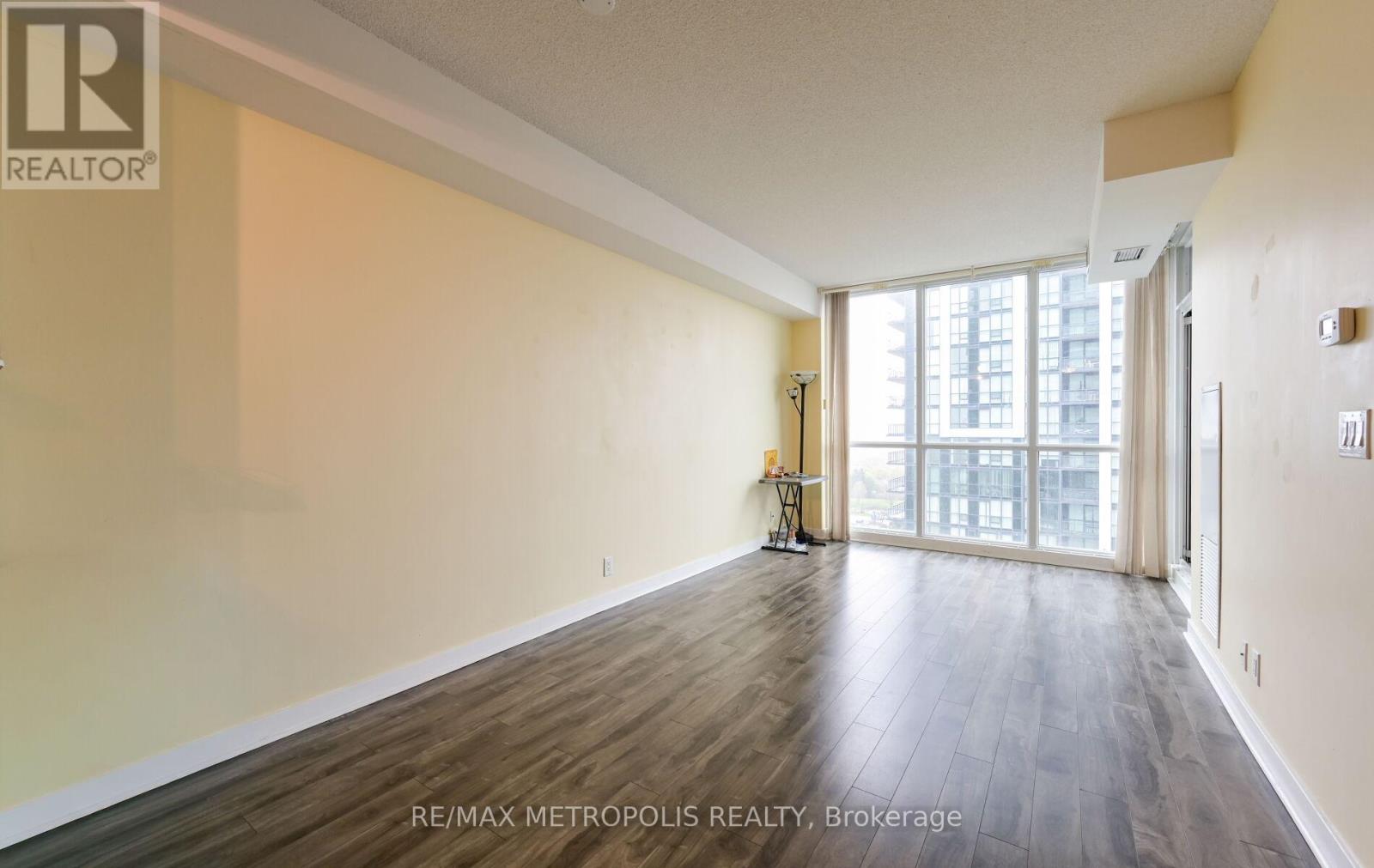 #1004 3985 GRAND PARK DRIVE - 5