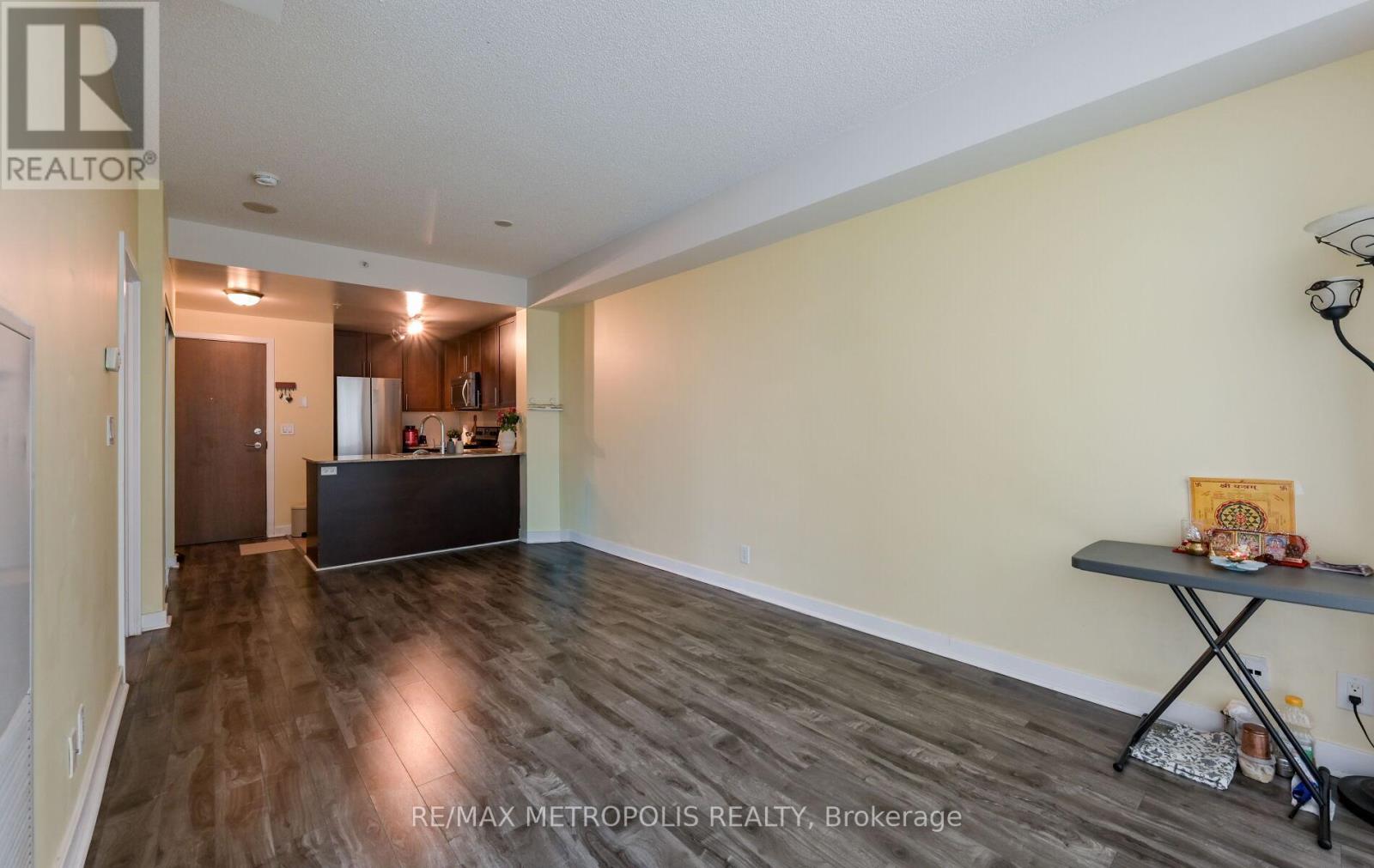 #1004 3985 GRAND PARK DRIVE - 8