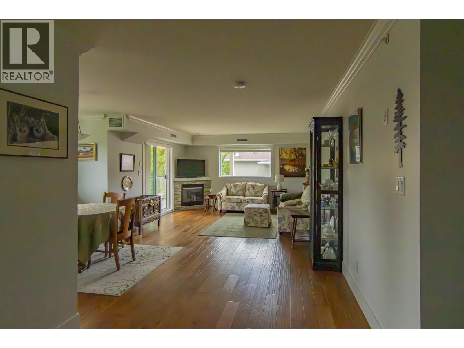 402 330 4 Avenue Southeast, Salmon Arm