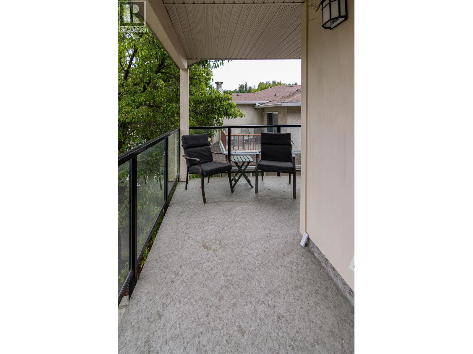 402 330 4 Avenue Southeast, Salmon Arm