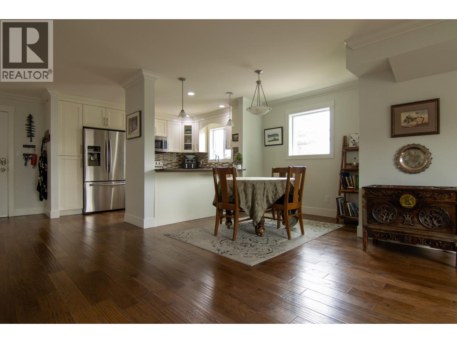 402 330 4 Avenue Southeast, Salmon Arm
