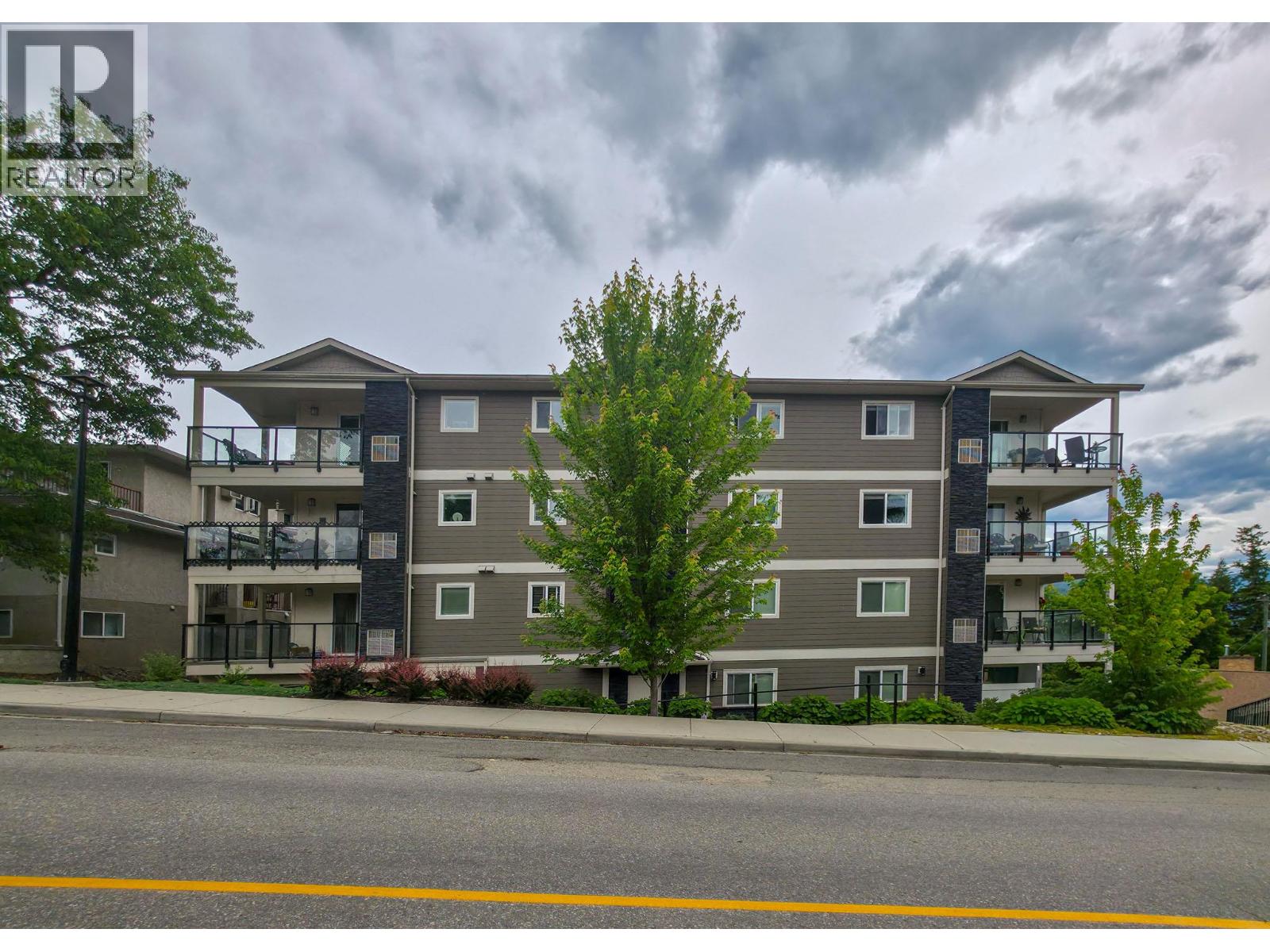 #402 330 4 Avenue SE Lot# 330 - 40