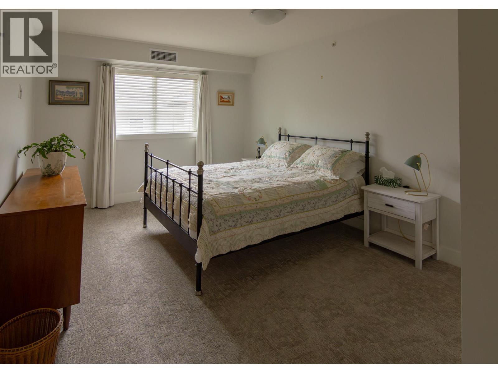 402 330 4 Avenue Southeast, Salmon Arm