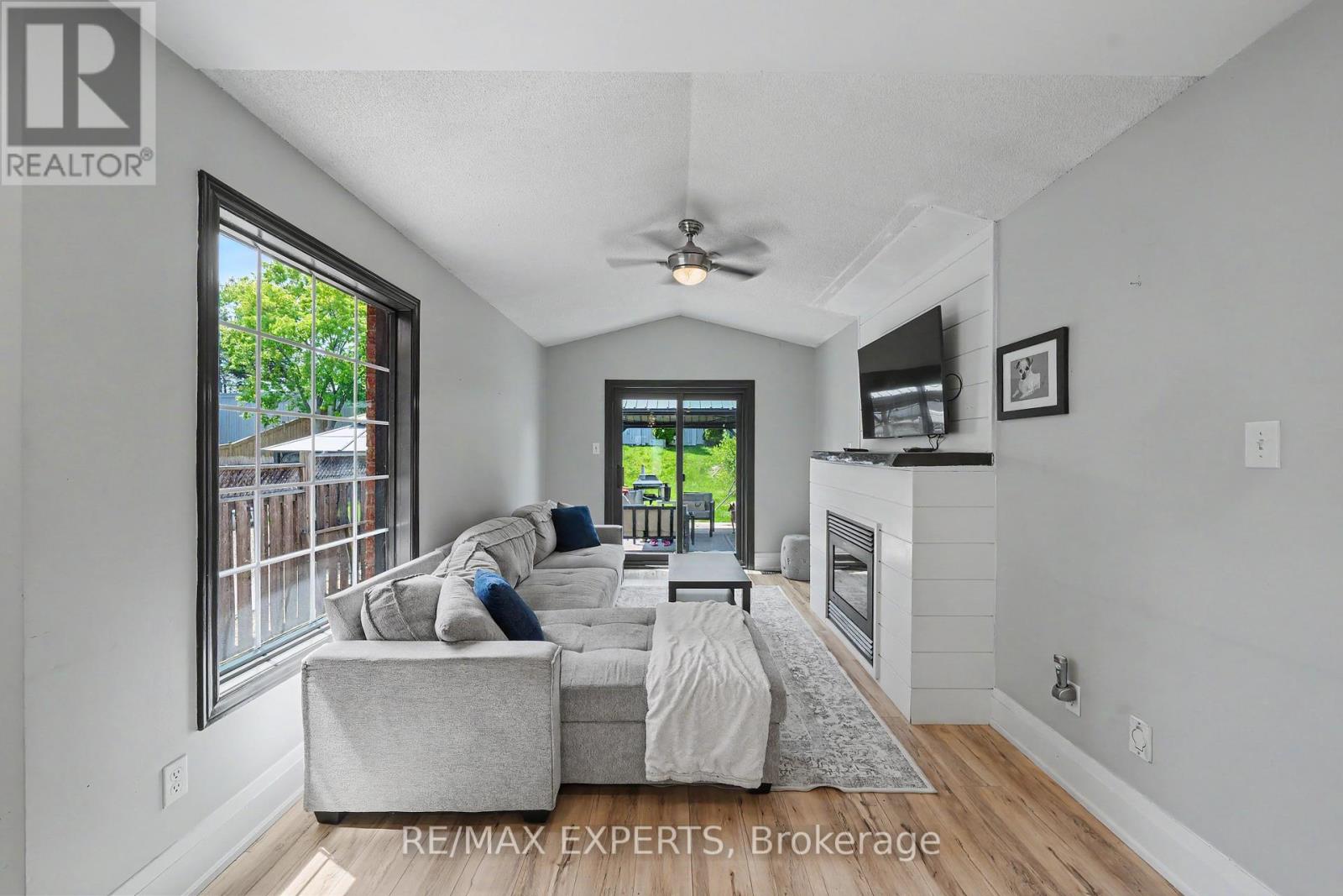 40 WATERBURY STREET - 8