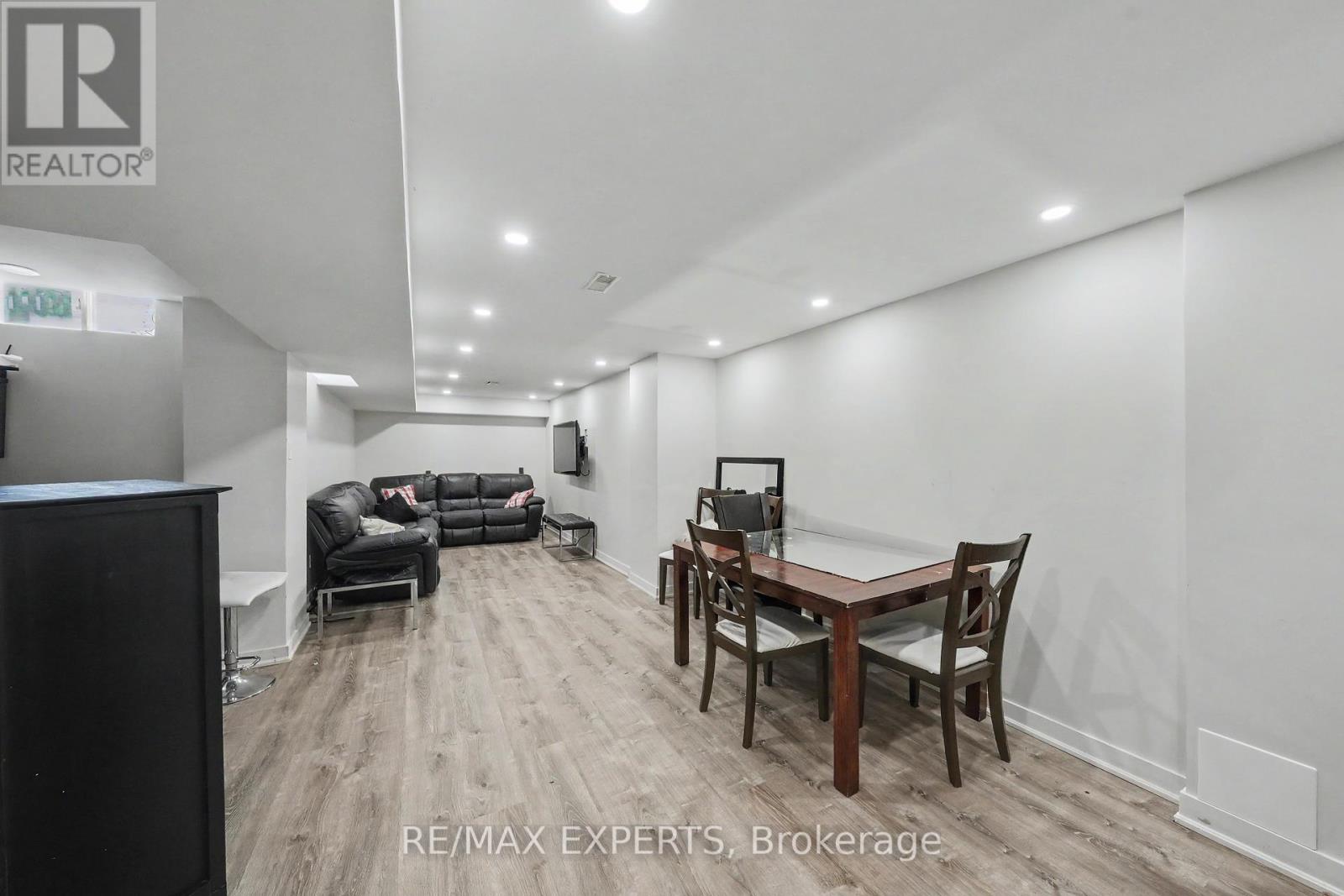40 WATERBURY STREET - 24
