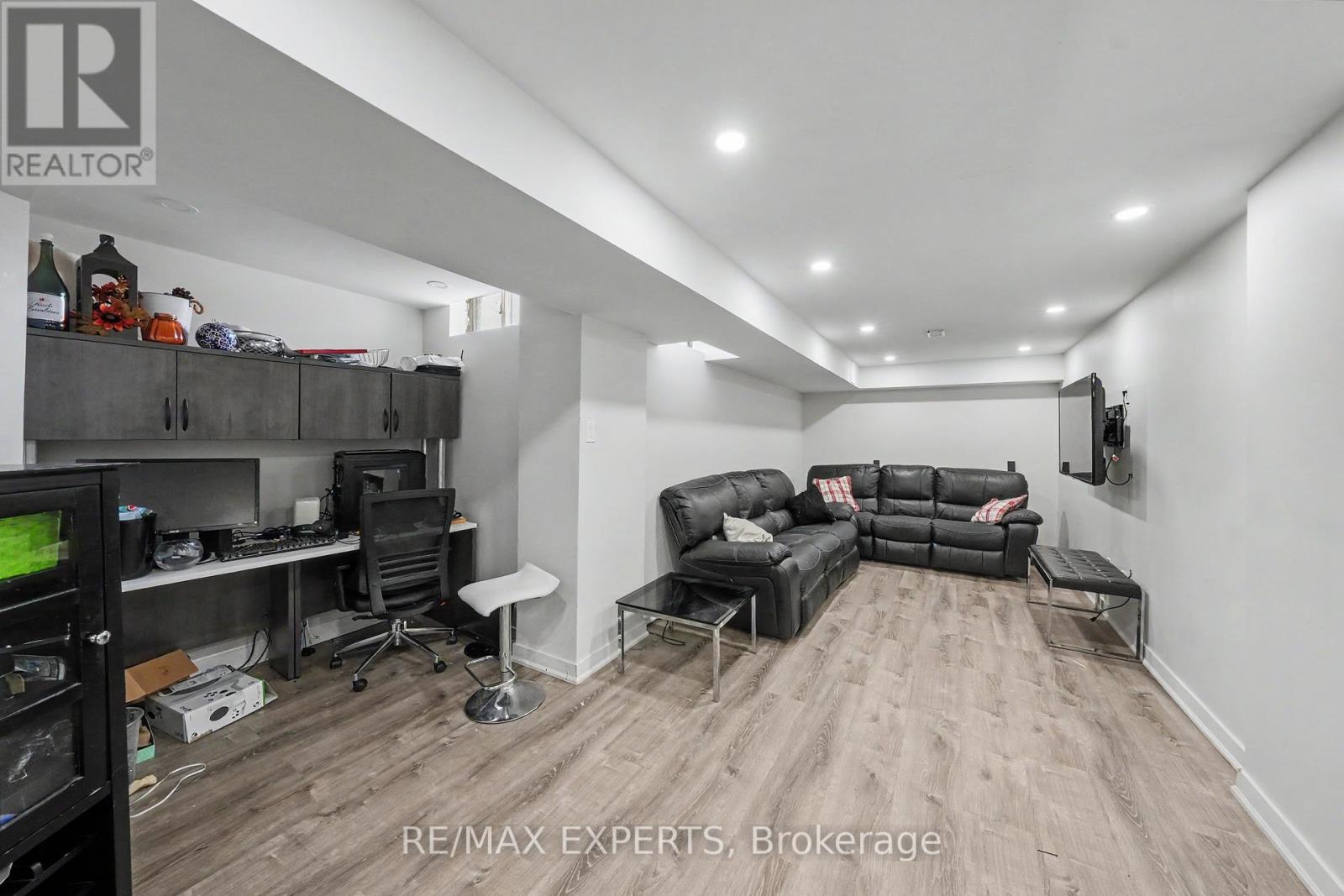 40 WATERBURY STREET - 26