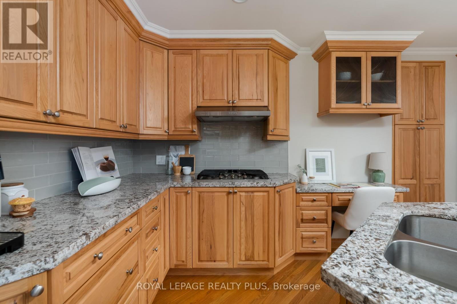 3629 SWIRLINGLEAVES CRESCENT - 18