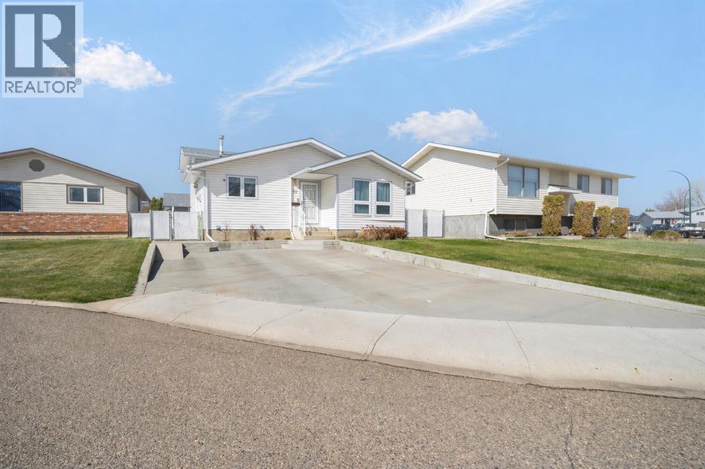 10 Rossmere Place SE - Image 2