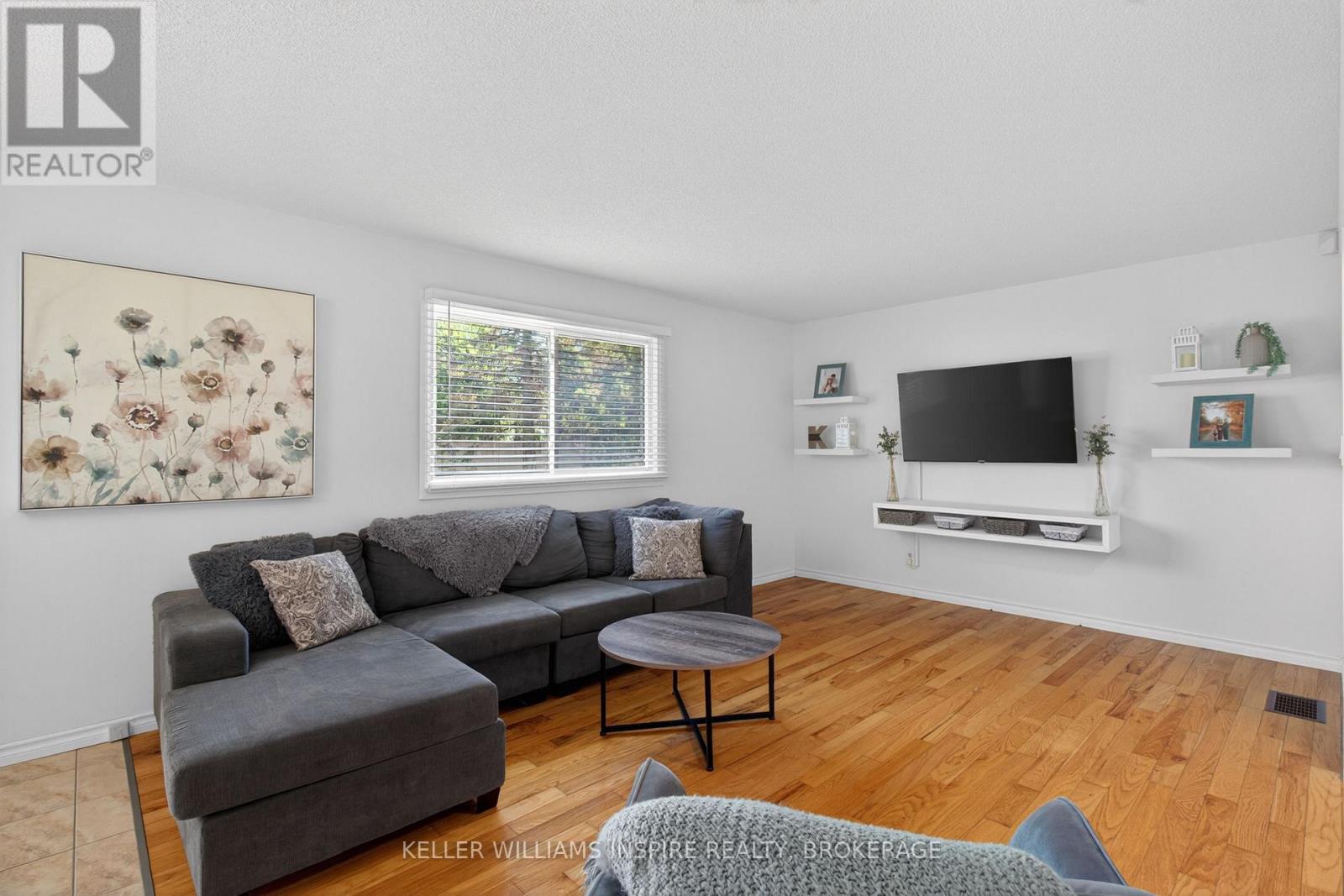 69 BARKER DRIVE - 18