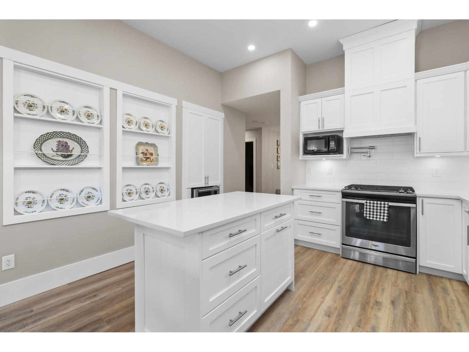104 51096 FALLS COURT, Eastern Hillsides, Chilliwack