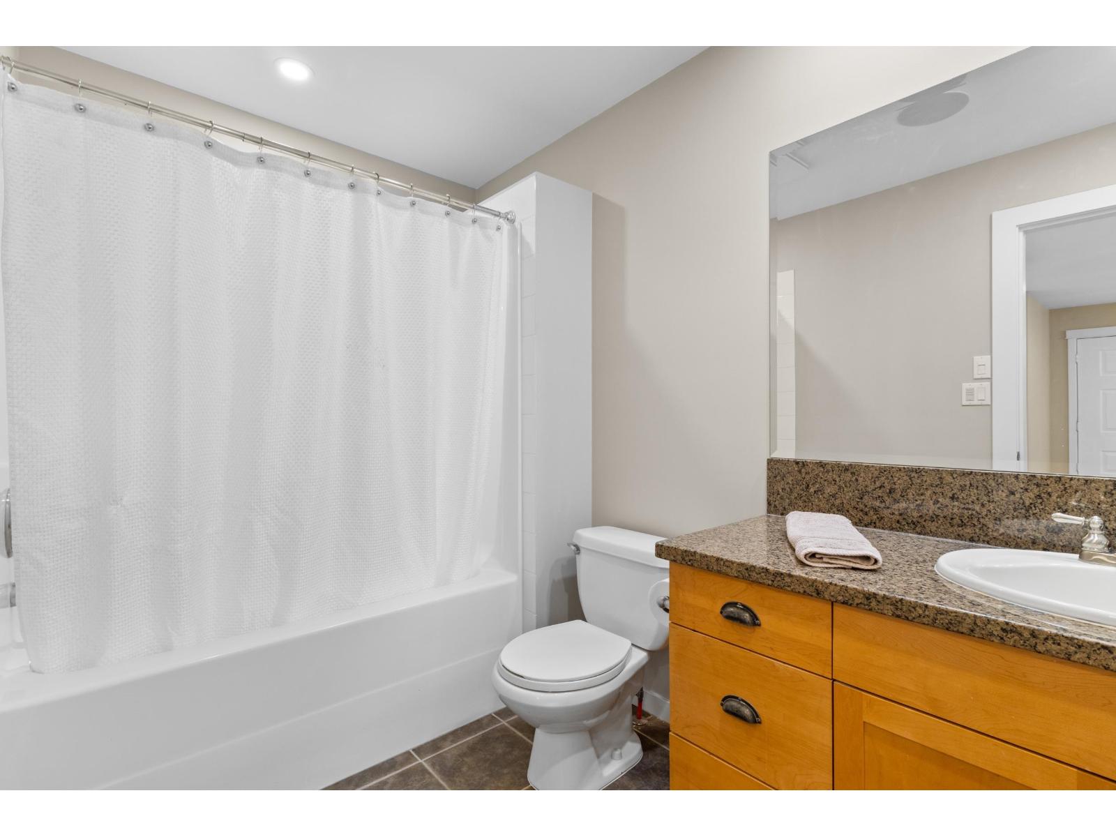 104 51096 FALLS COURT, Eastern Hillsides, Chilliwack