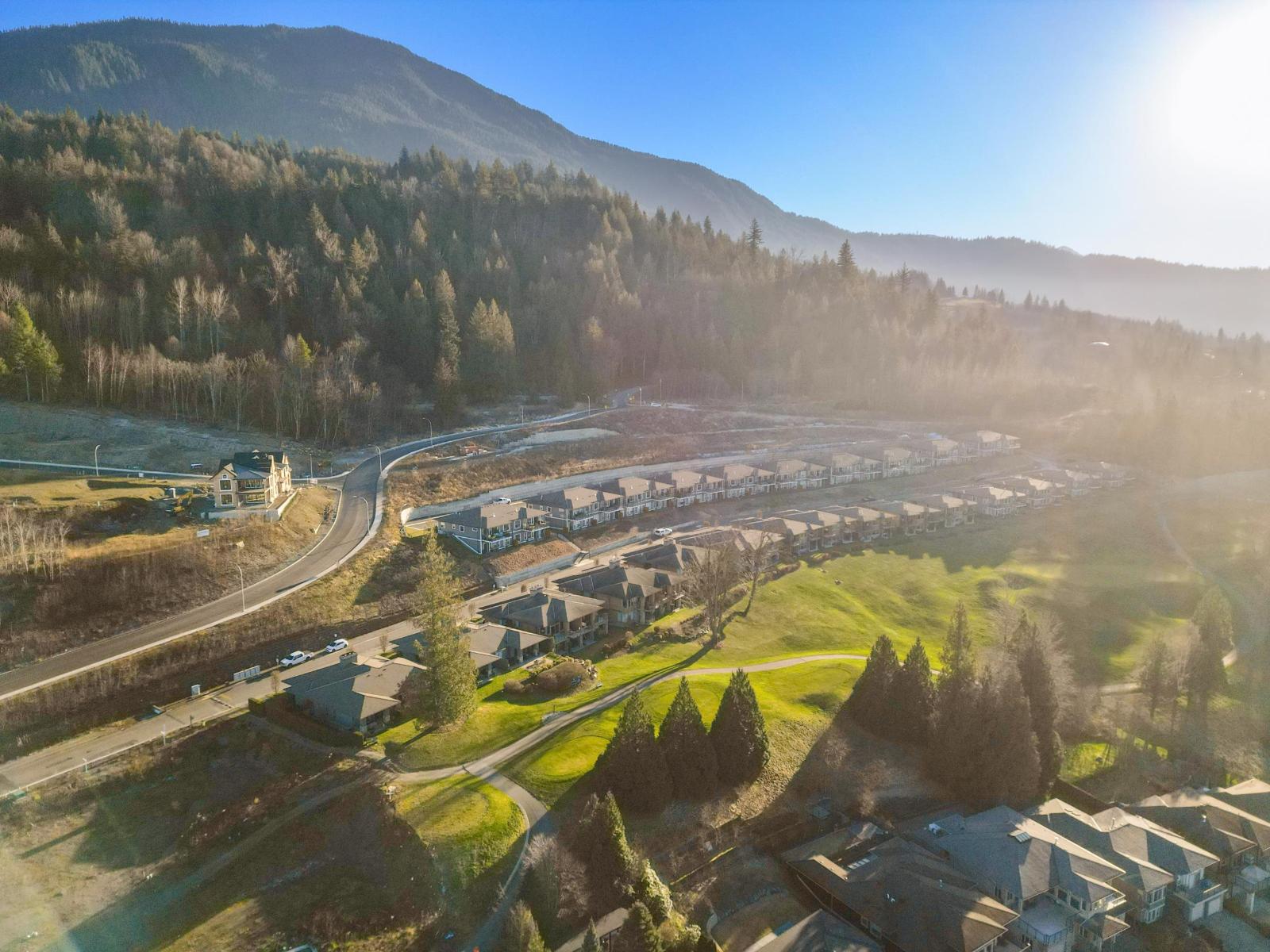 104 51096 FALLS COURT, Eastern Hillsides, Chilliwack