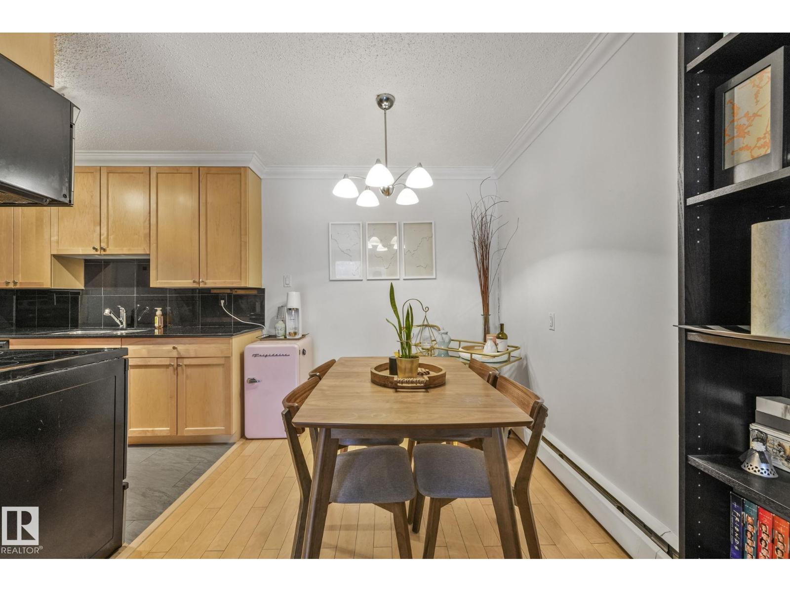 #303 10165 113 ST NW - 8