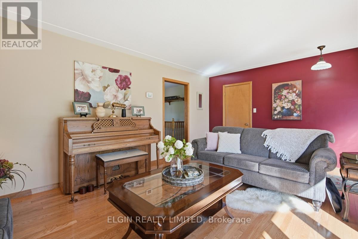 9022 IONA ROAD - 12