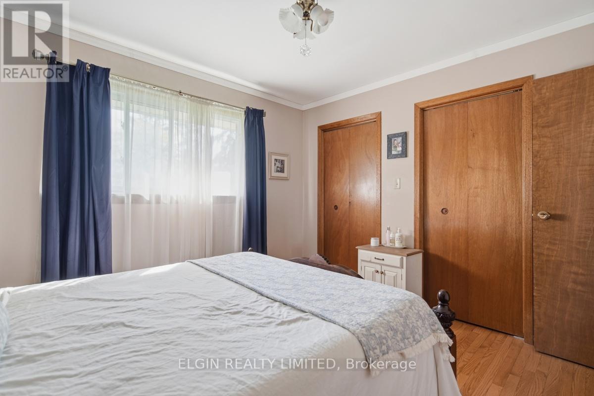 9022 IONA ROAD - 24