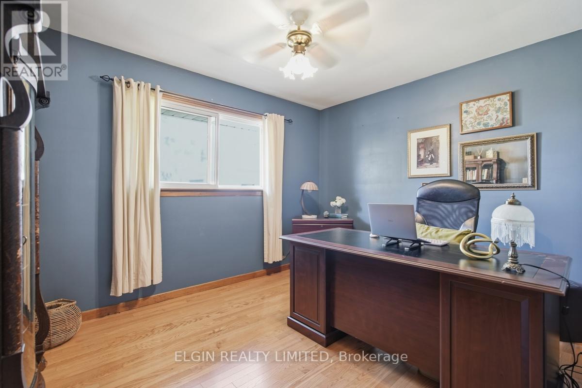 9022 IONA ROAD - 25