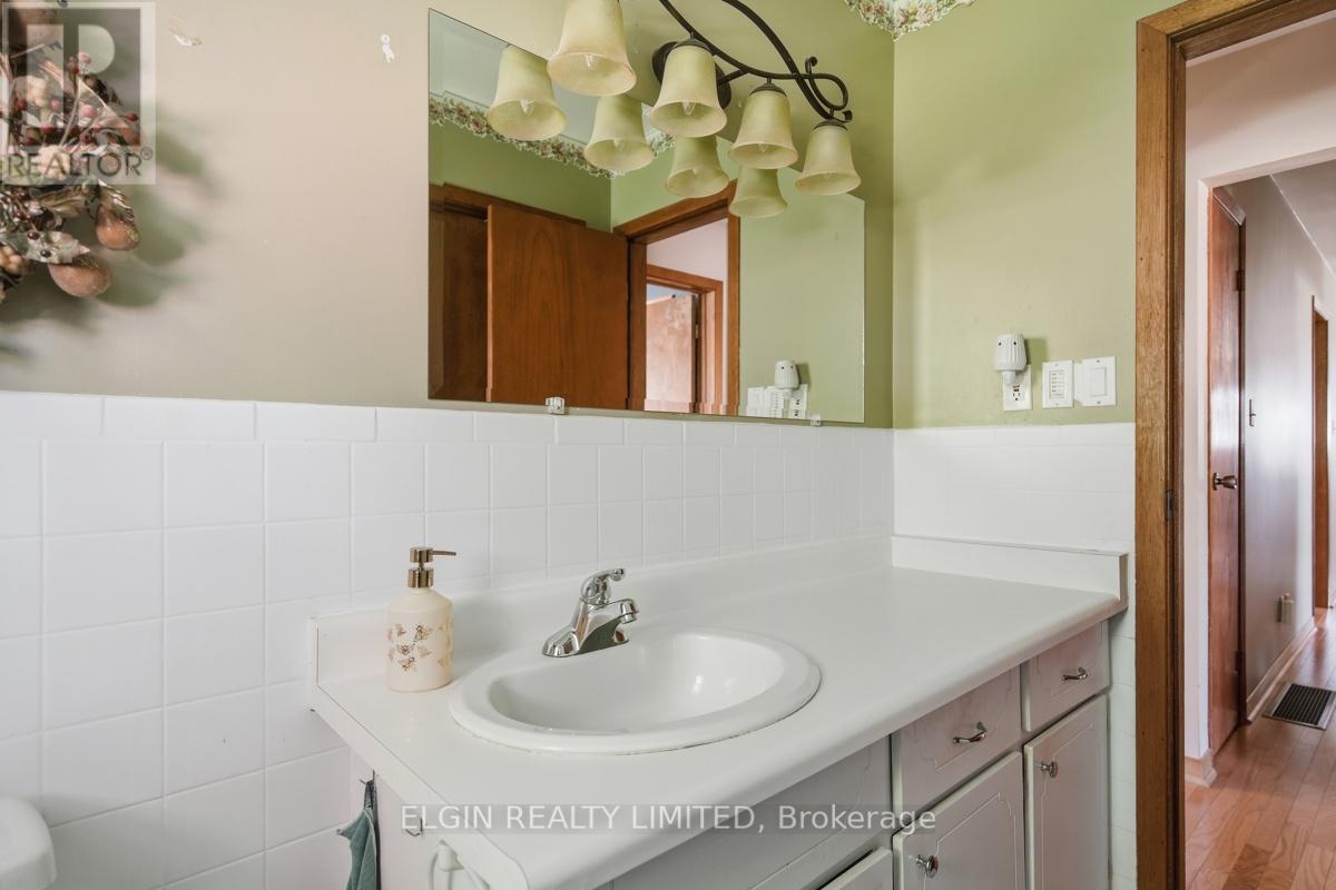 9022 IONA ROAD - 28