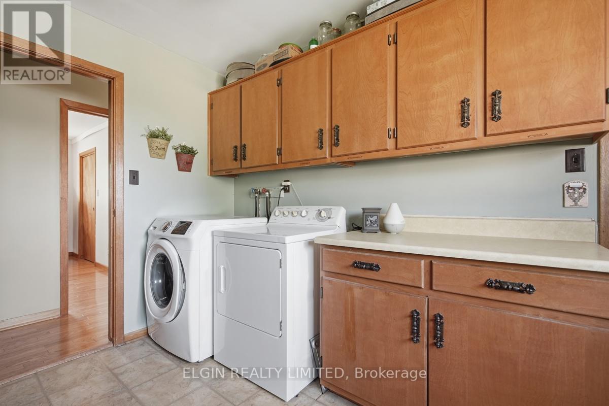 9022 IONA ROAD - 29