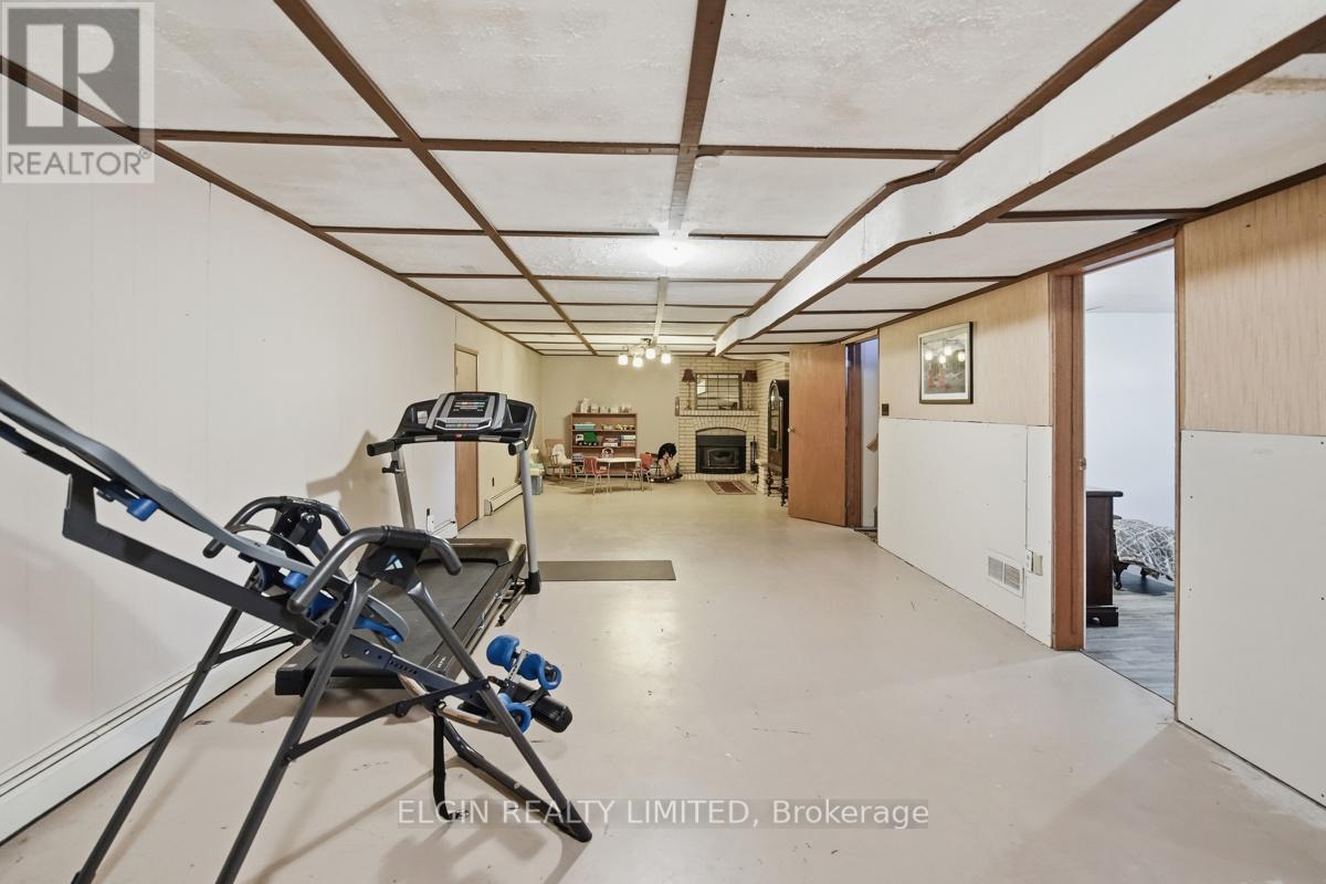 9022 IONA ROAD - 33