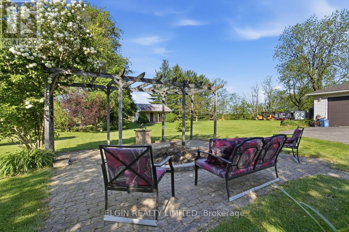9022 IONA ROAD - 40