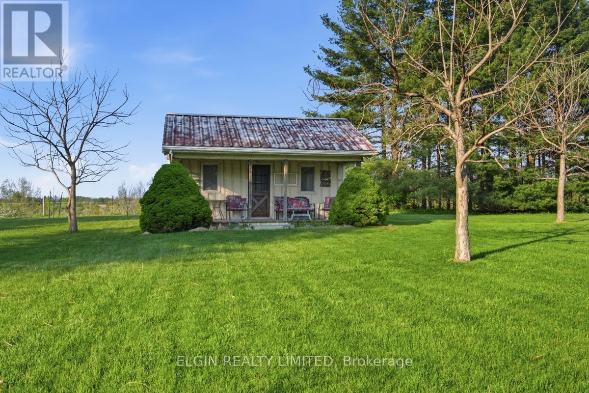 9022 IONA ROAD - 41