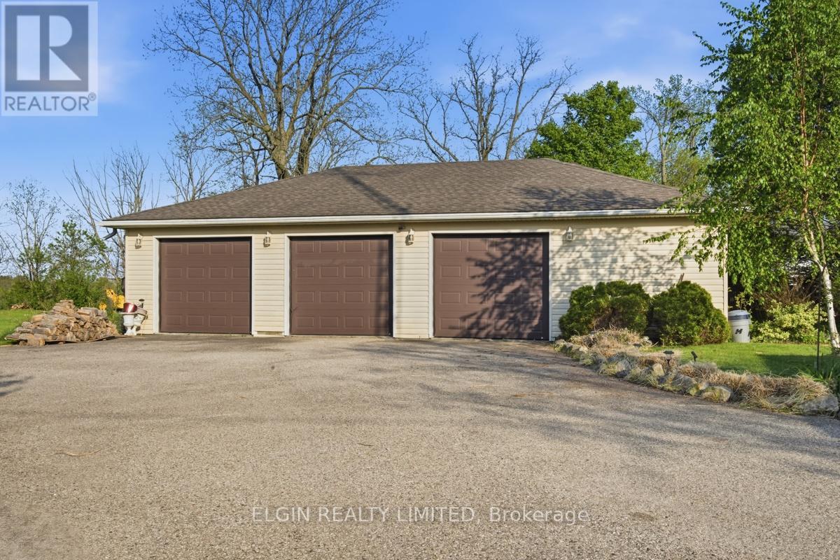 9022 IONA ROAD - 45