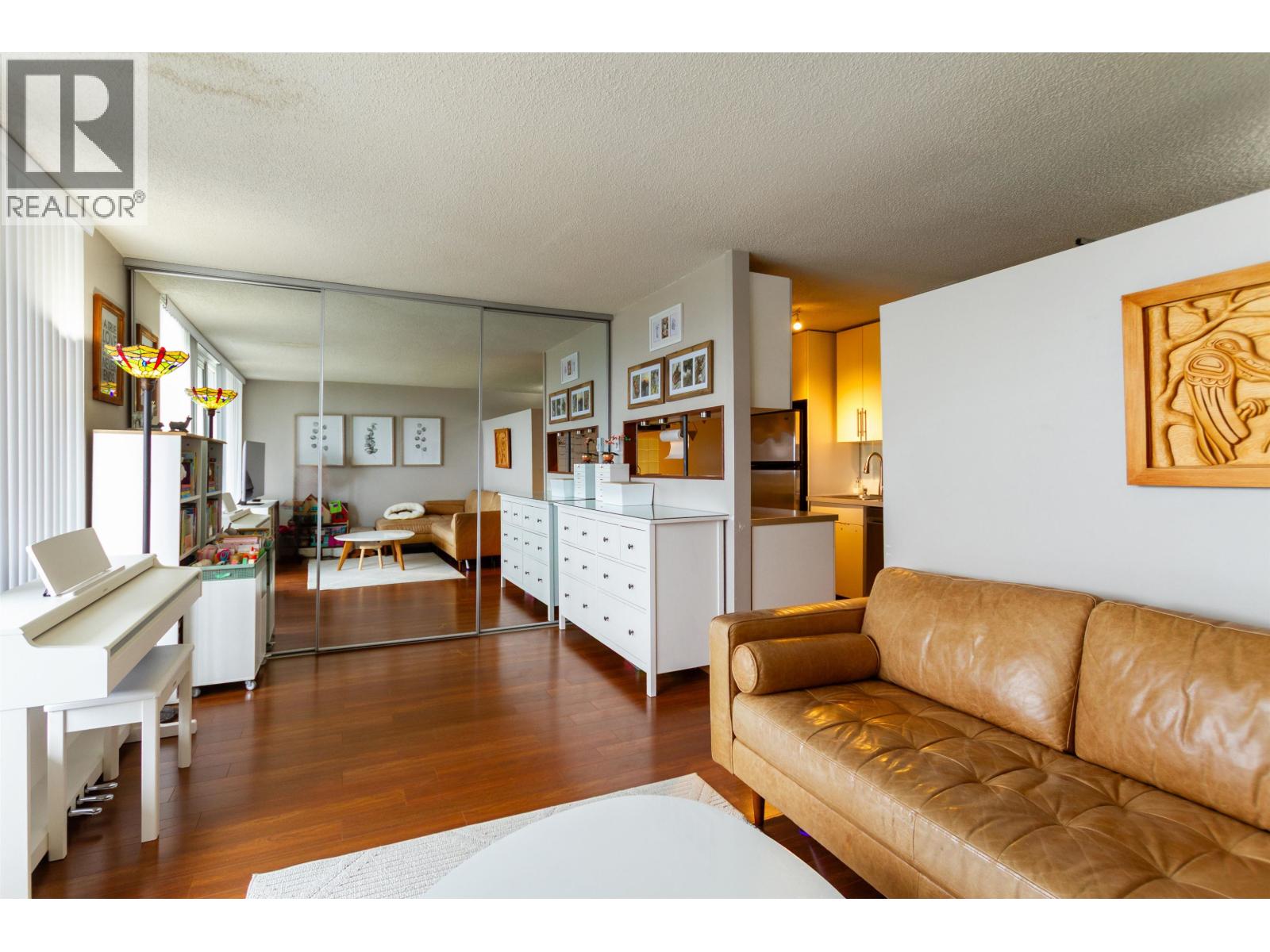 1203 5645 BARKER AVENUE — photo 2