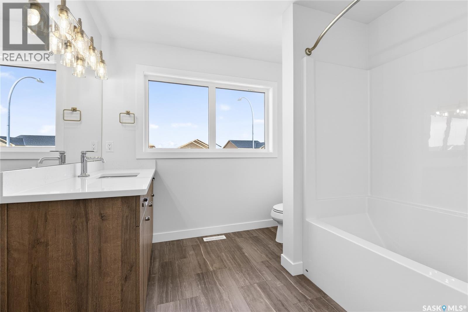 134 Emma CRESCENT - 26