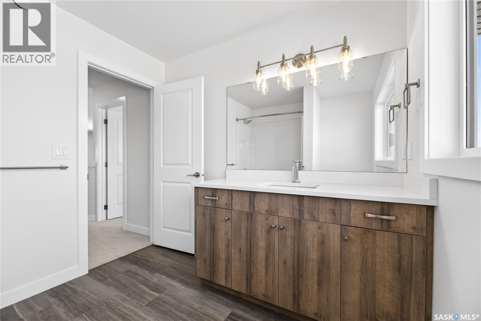 134 Emma CRESCENT - 27