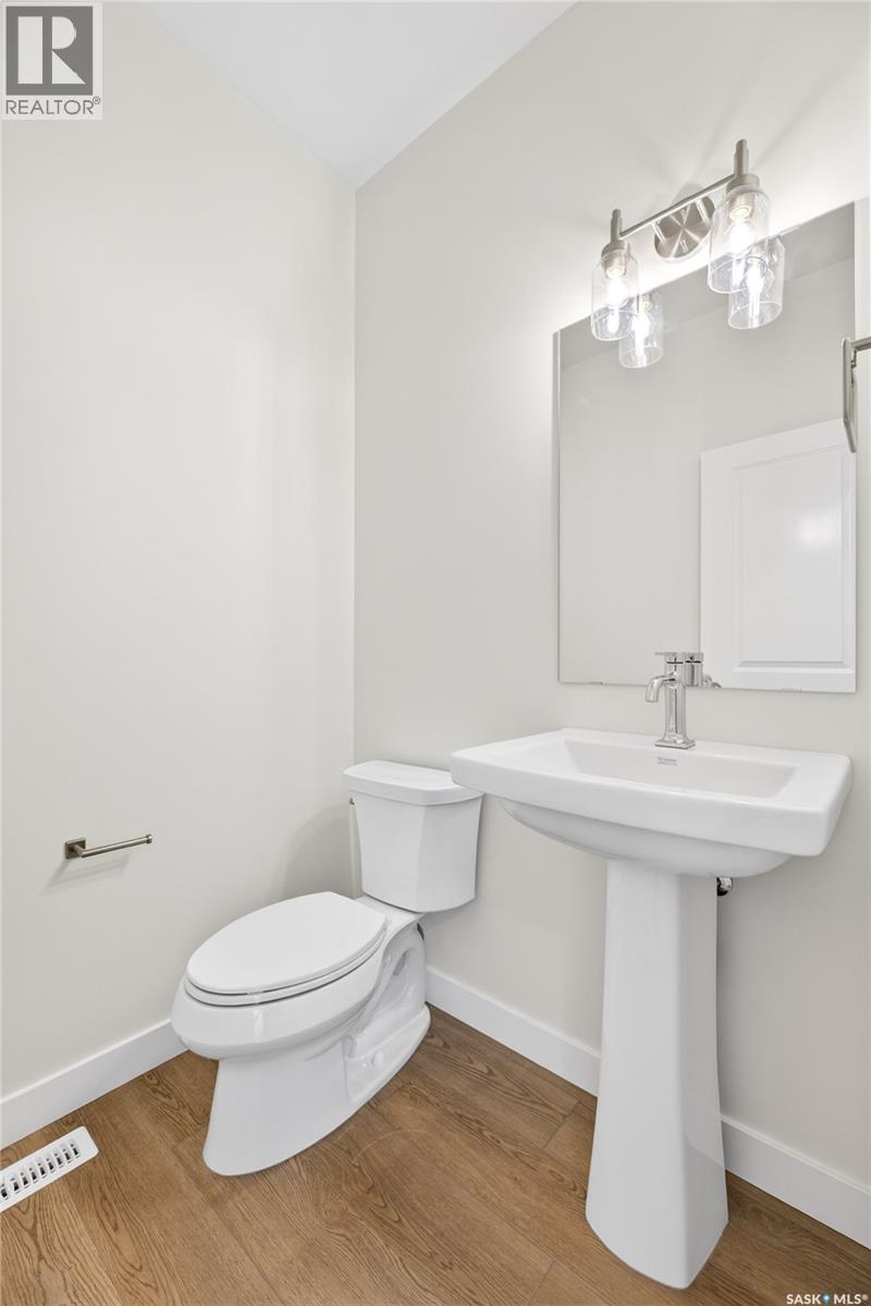 134 Emma CRESCENT - 5