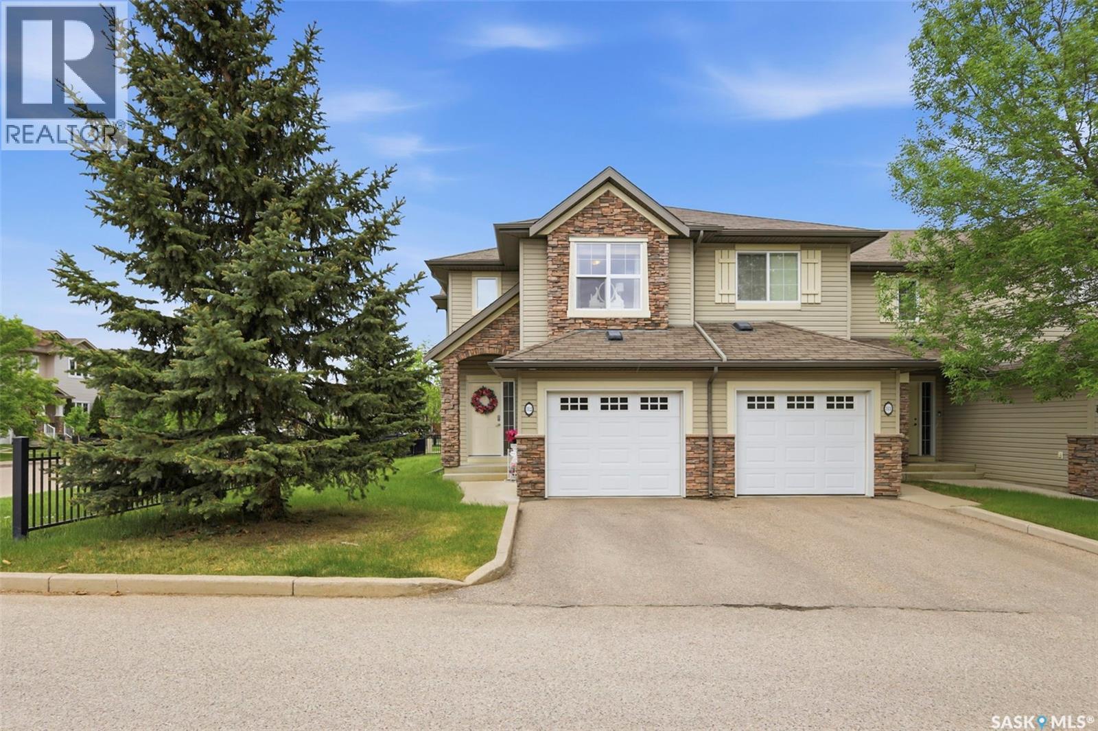 #312 105 Lynd CRESCENT - 1