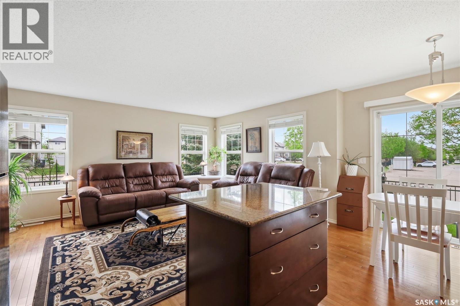 #312 105 Lynd CRESCENT - 12