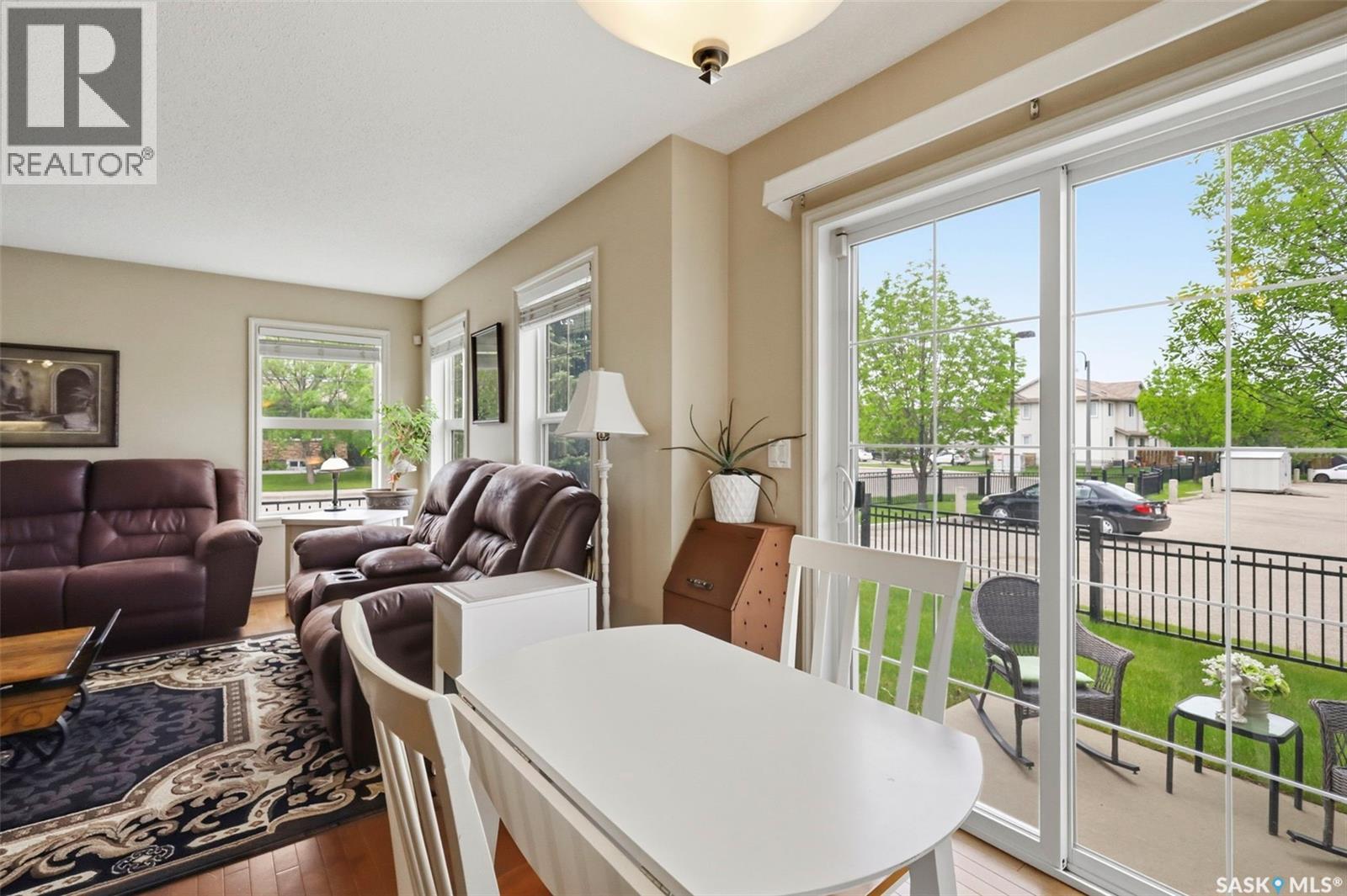 #312 105 Lynd CRESCENT - 14