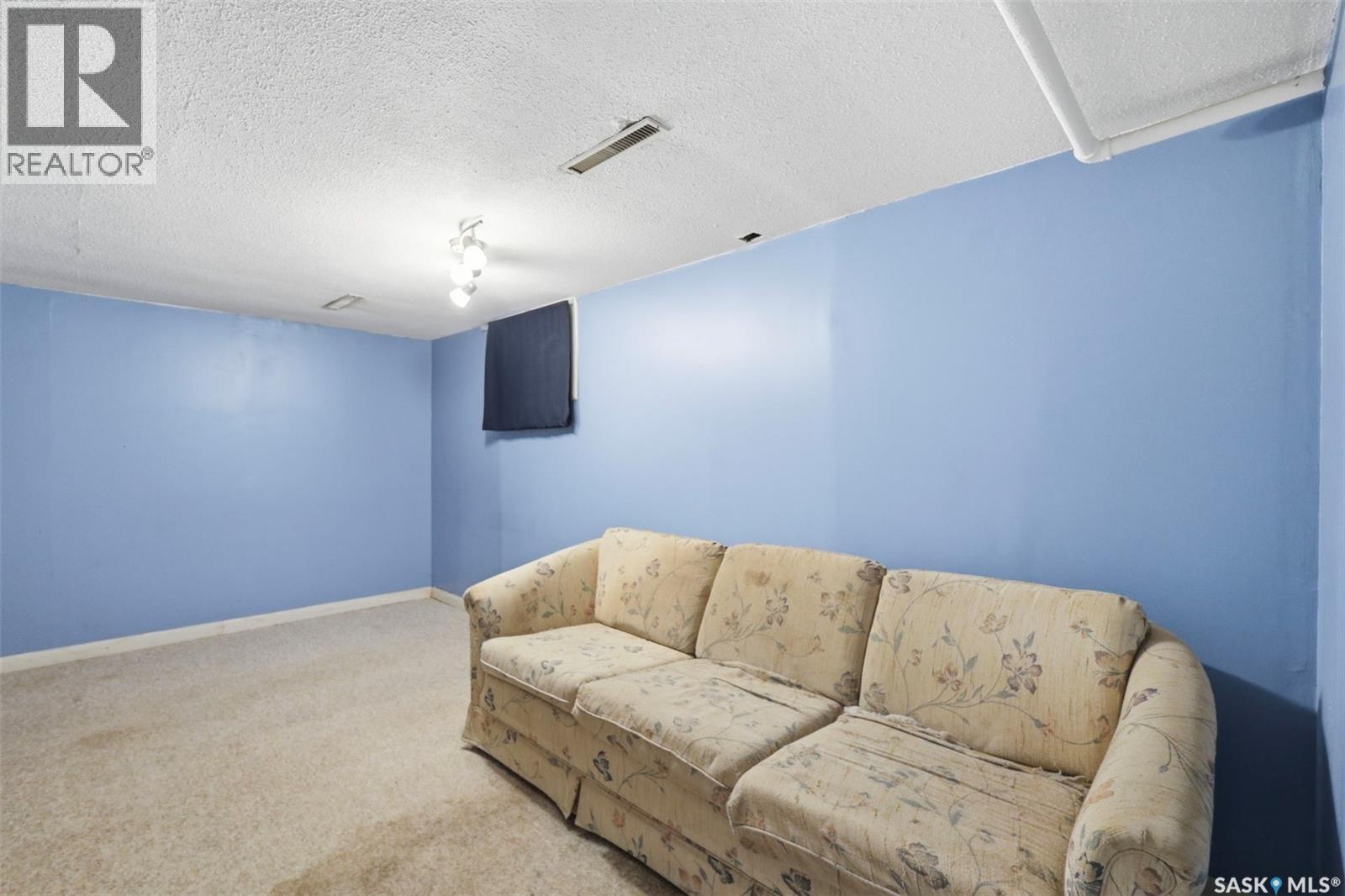 921 H AVENUE N - 16