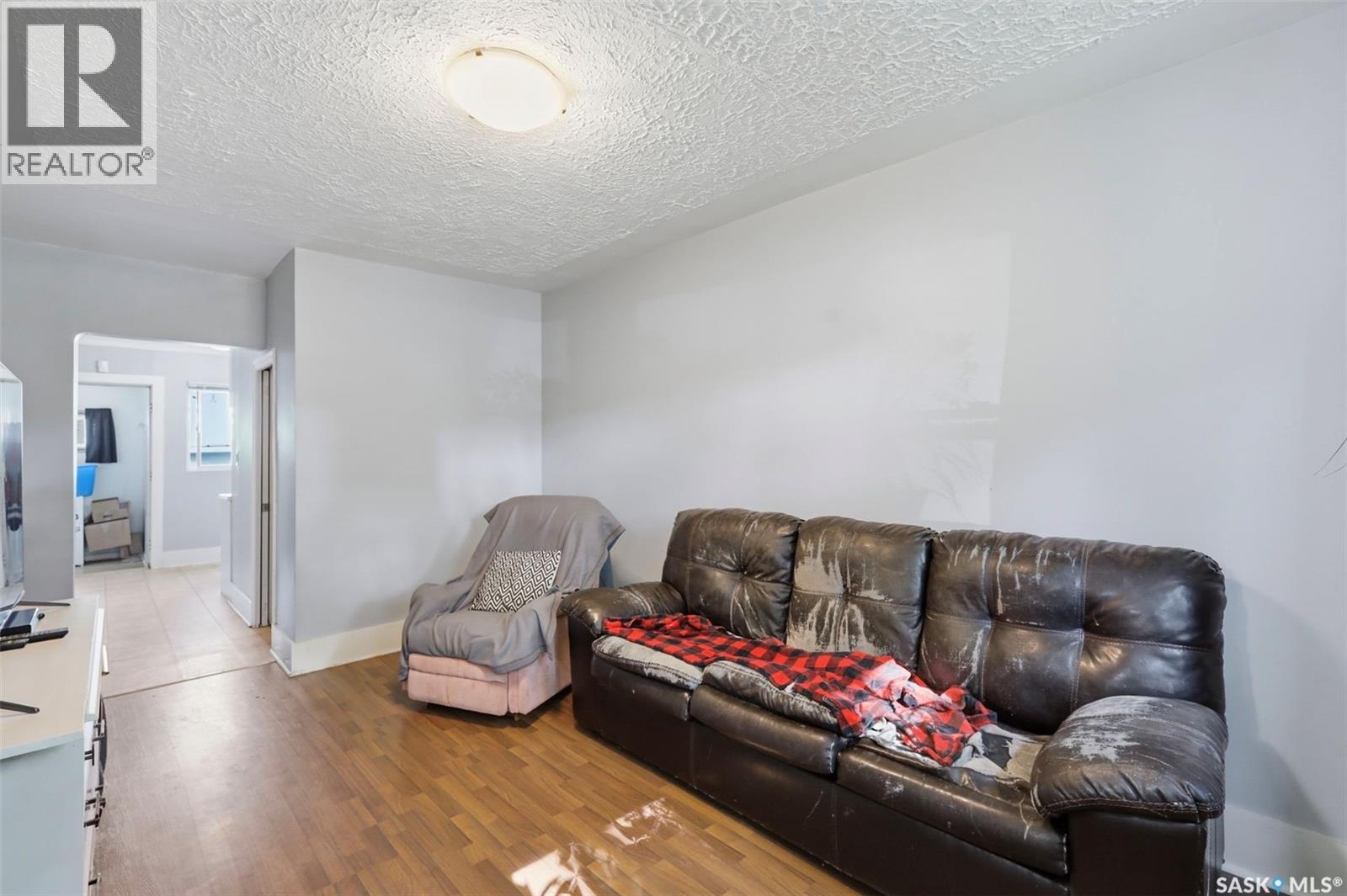 921 H AVENUE N - 4