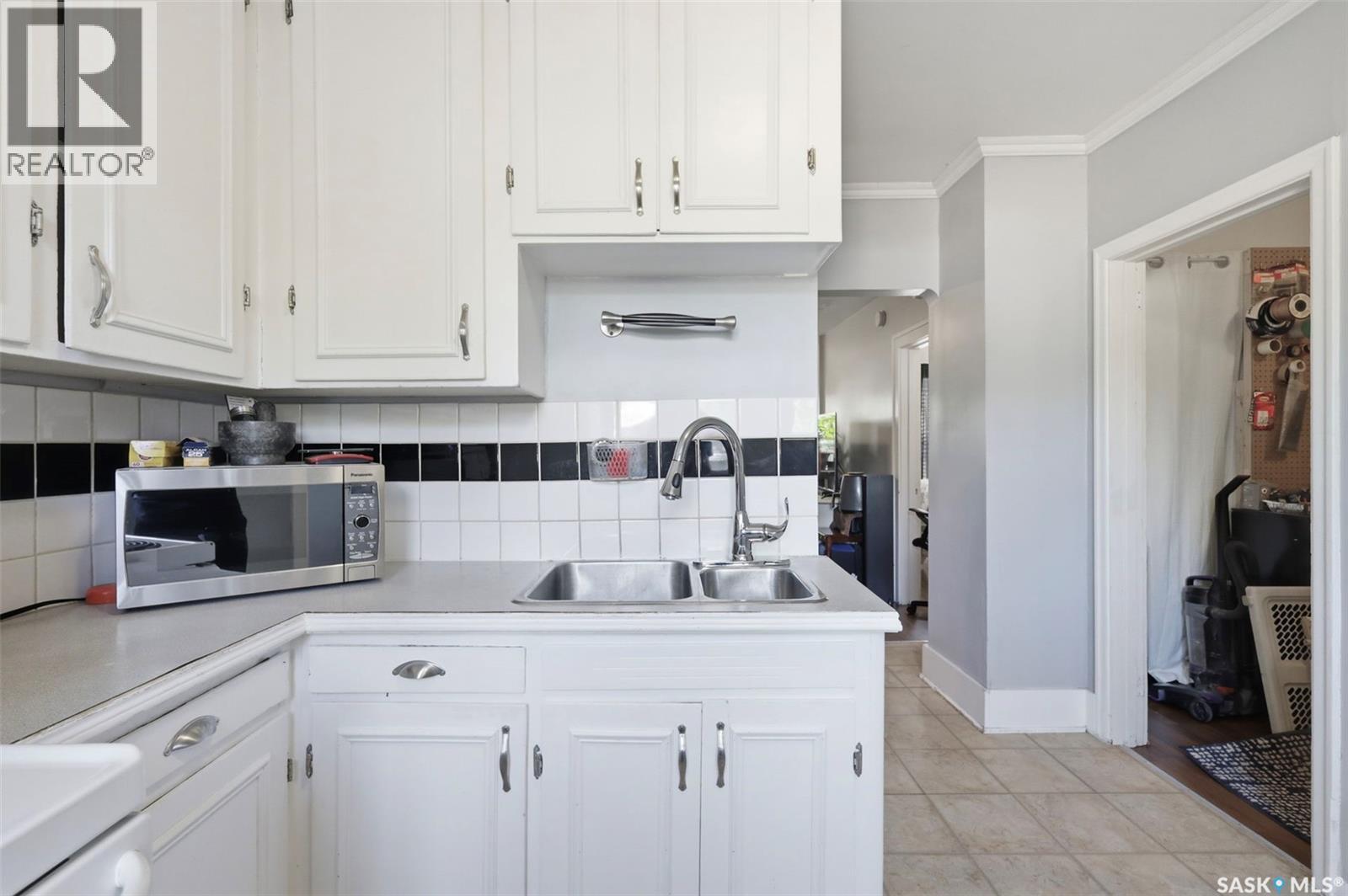 921 H AVENUE N - 9