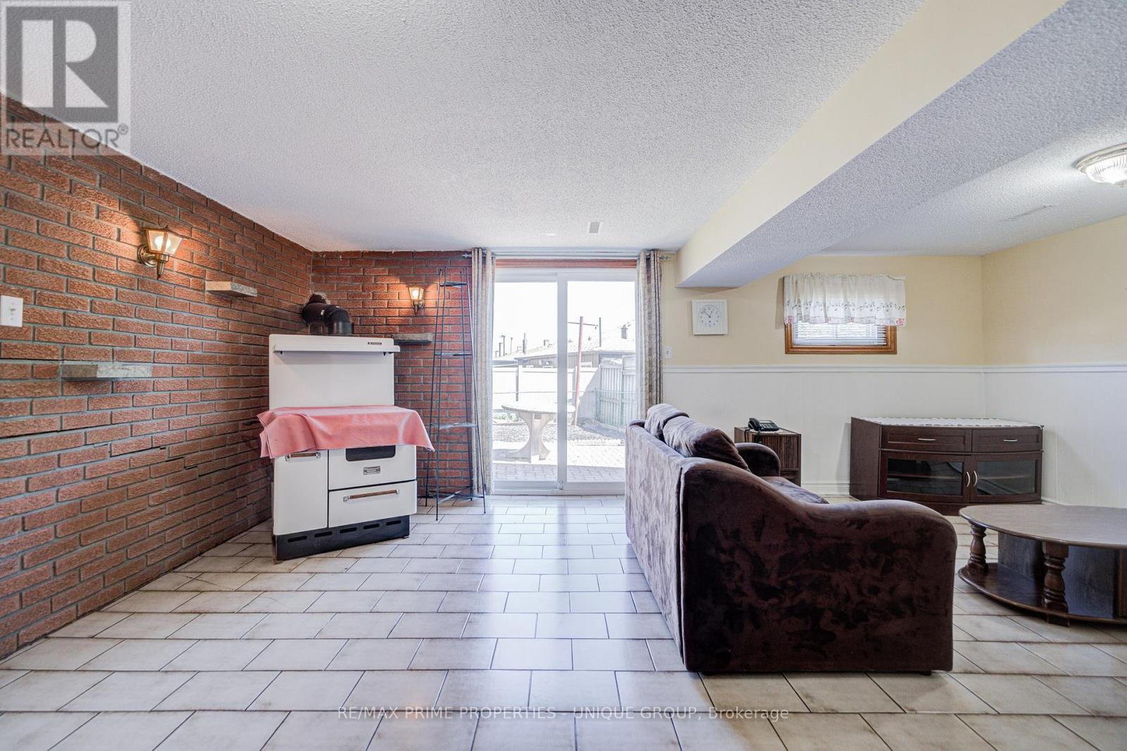 9 CAPSTAN COURT - 47