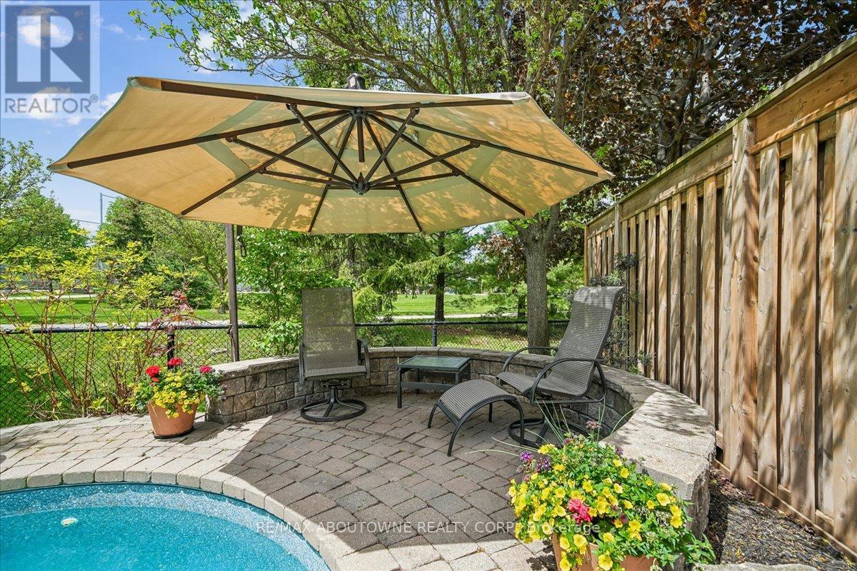 1053 OLD OAK DRIVE - 30