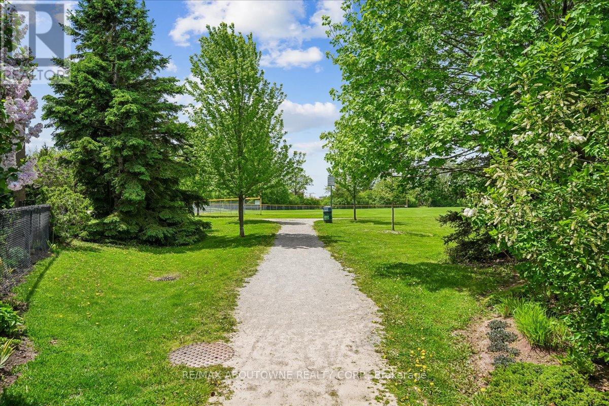 1053 OLD OAK DRIVE - 32