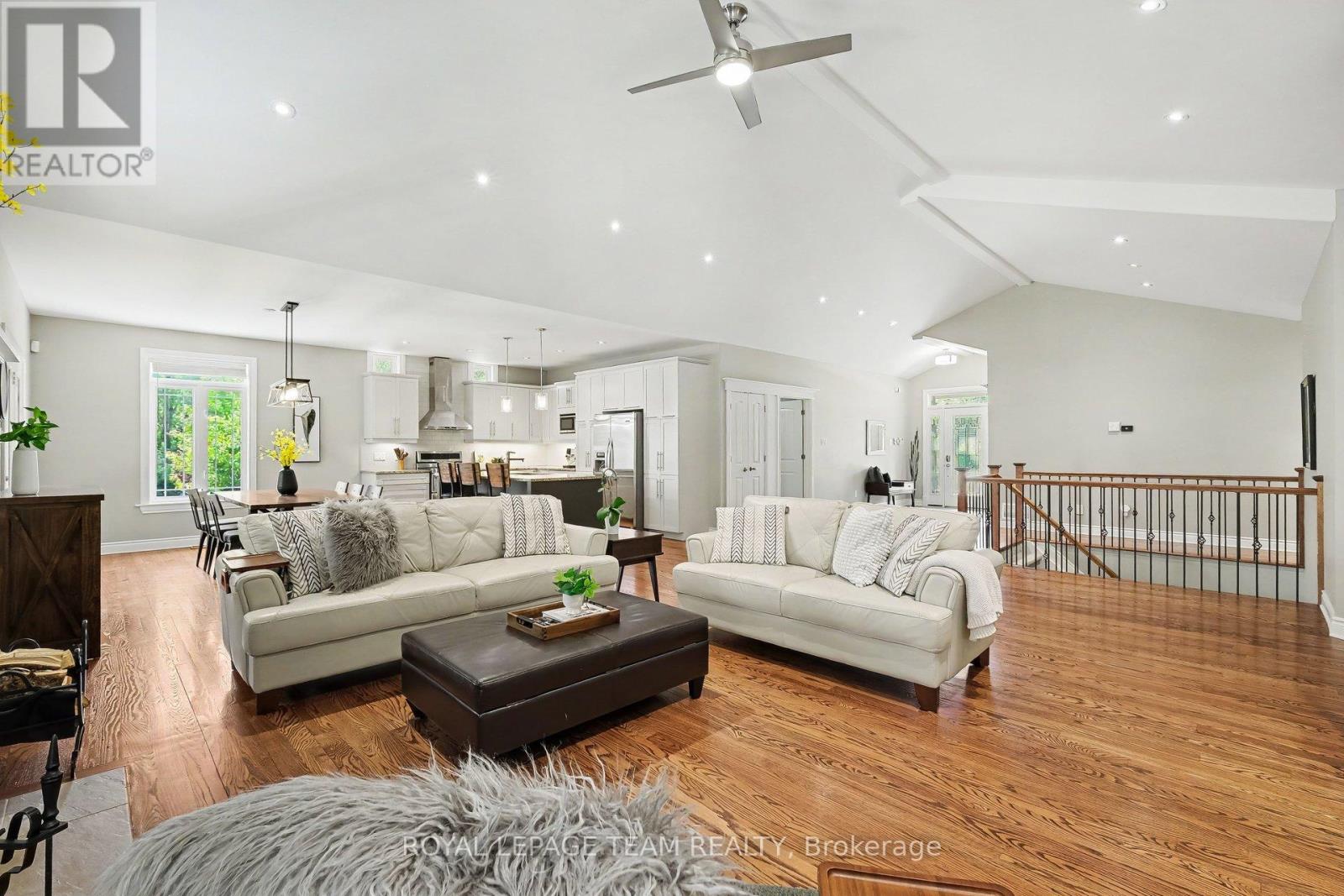 1650 REINDEER WAY - 9