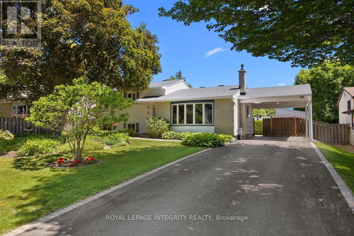30 BISCAYNE CRESCENT - 1