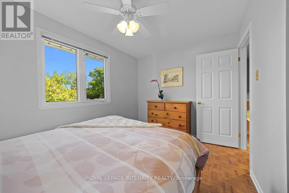 30 BISCAYNE CRESCENT - 15