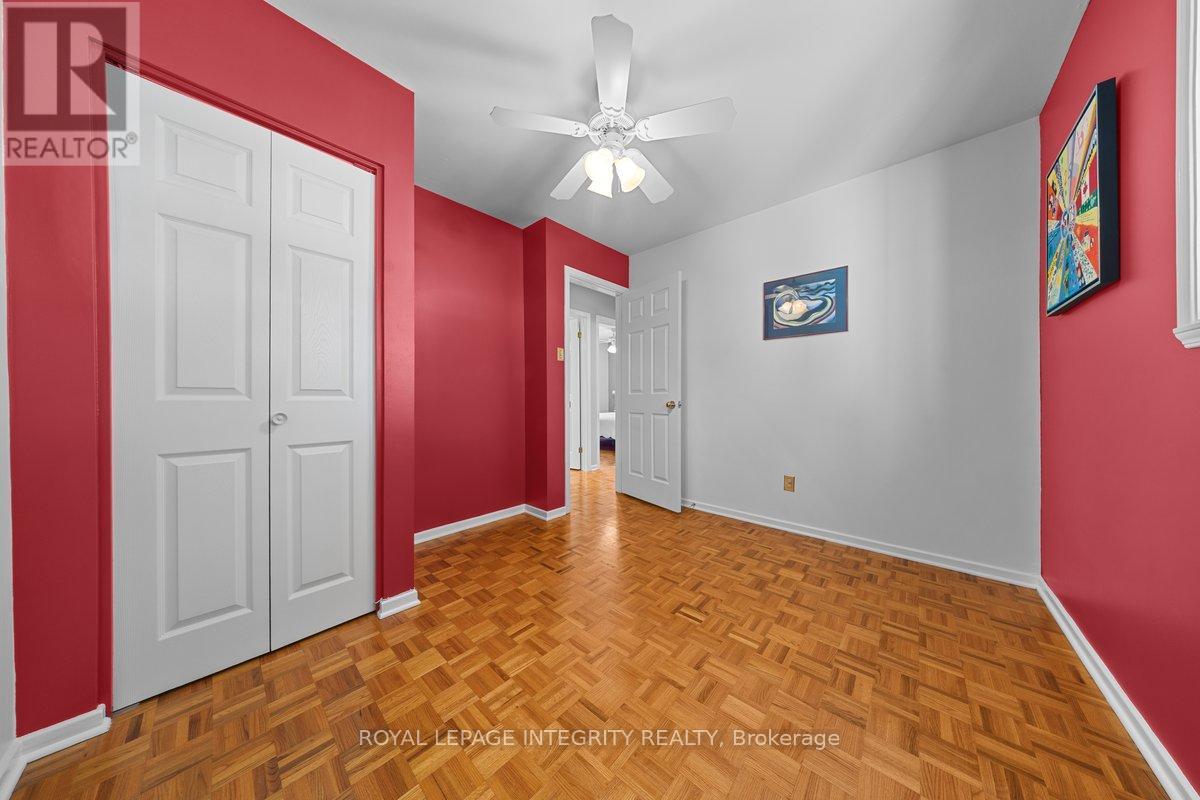 30 BISCAYNE CRESCENT - 17